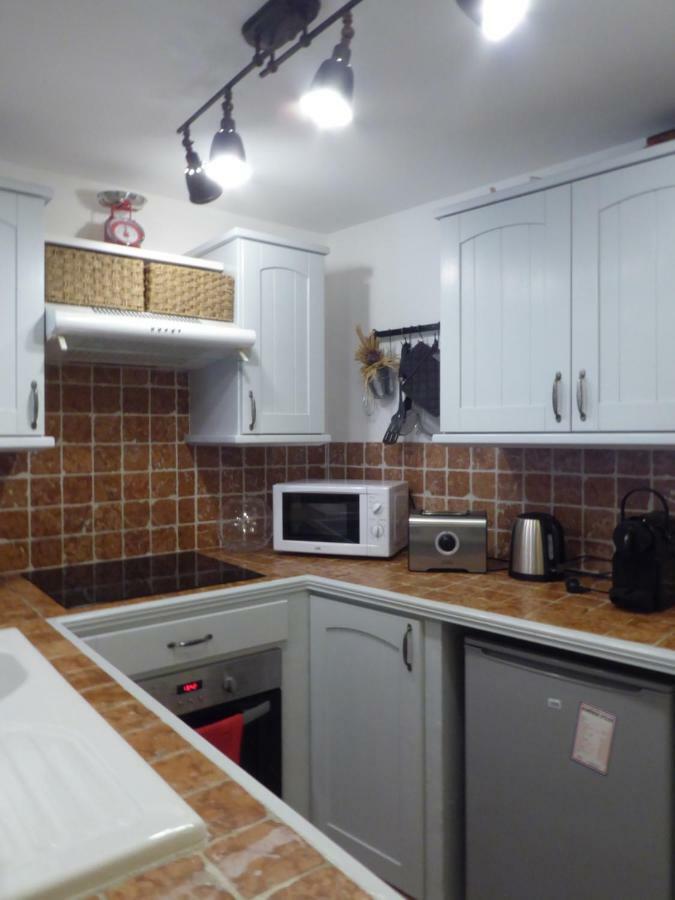 Vieille Ville 1 - Luca'S Apartment, 1 Bedroom, Max 2 Adults And 2 Kids أنتيب المظهر الخارجي الصورة
