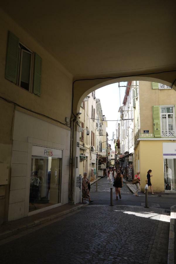 Vieille Ville 1 - Luca'S Apartment, 1 Bedroom, Max 2 Adults And 2 Kids أنتيب المظهر الخارجي الصورة