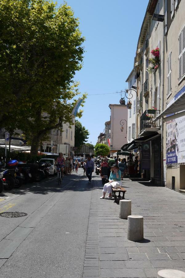 Vieille Ville 1 - Luca'S Apartment, 1 Bedroom, Max 2 Adults And 2 Kids أنتيب المظهر الخارجي الصورة