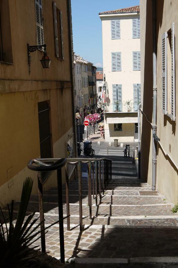 Vieille Ville 1 - Luca'S Apartment, 1 Bedroom, Max 2 Adults And 2 Kids أنتيب المظهر الخارجي الصورة