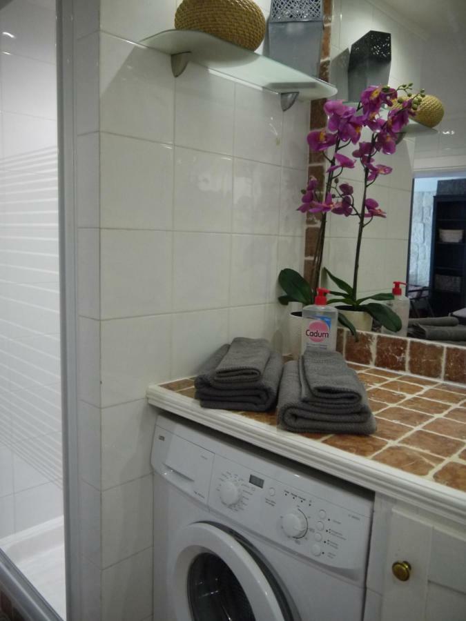Vieille Ville 1 - Luca'S Apartment, 1 Bedroom, Max 2 Adults And 2 Kids أنتيب المظهر الخارجي الصورة